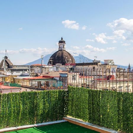 Cuore Di Spaccanapoli Apartment Bagian luar foto