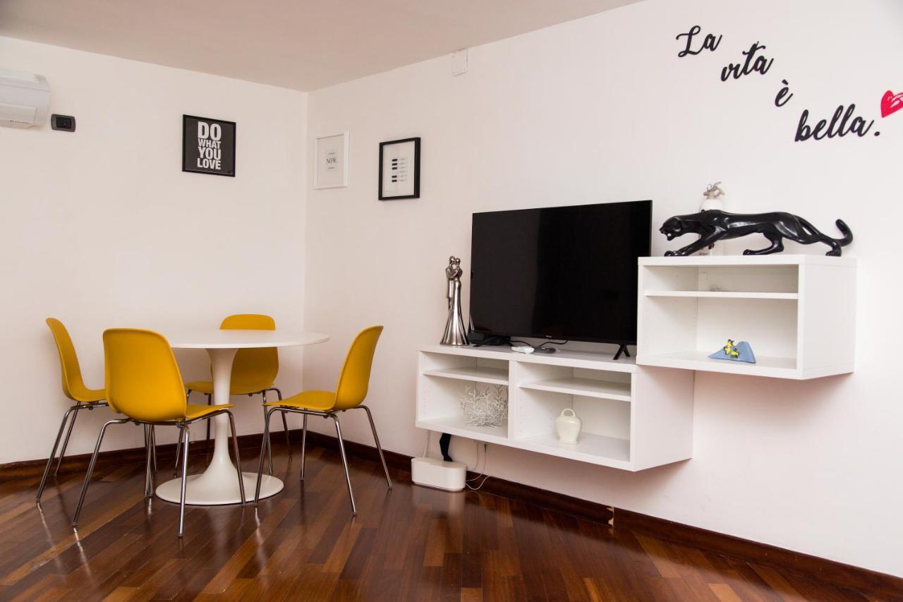 Cuore Di Spaccanapoli Apartment Bagian luar foto