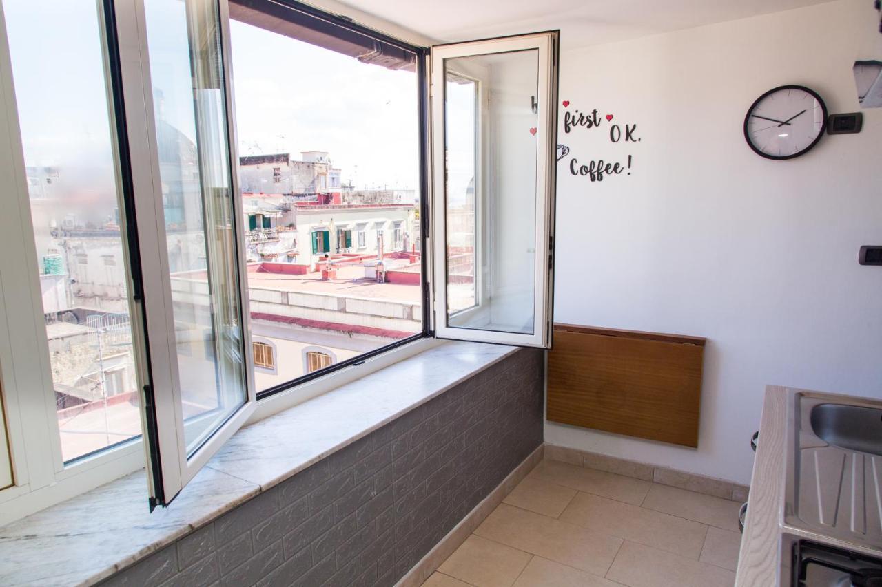Cuore Di Spaccanapoli Apartment Bagian luar foto