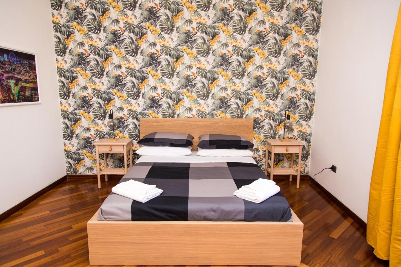 Cuore Di Spaccanapoli Apartment Bagian luar foto